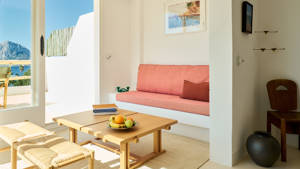 Salon de la Suite Es Vedrà à l'Hotel Petunia Ibiza