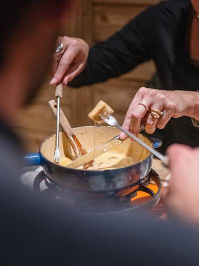 Fondue savoyarde au restaurant La Fondue de l'hôtel Beaumier Le Val Thorens, Val Thorens
