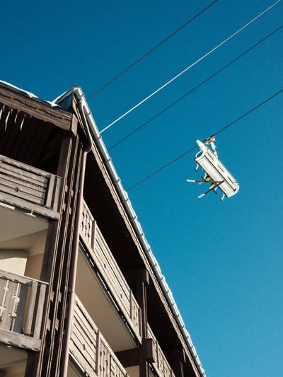 Télésiège ciel bleu à Val Thorens, plus haute station de ski d'Europe, Beaumier