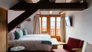 Superior attic room with Jungfrau view