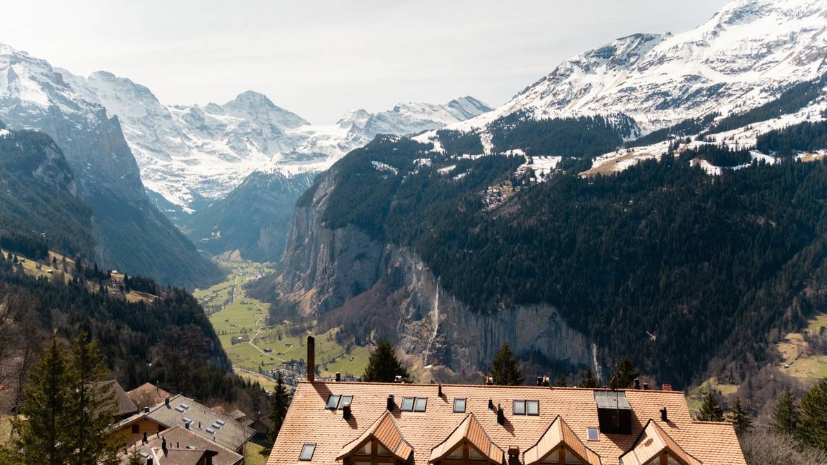 Superior attic room with Jungfrau view