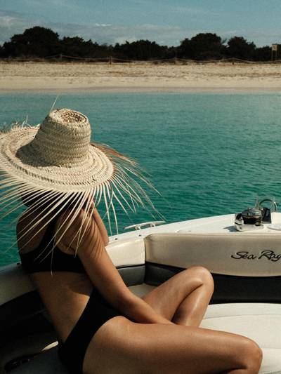 Sortie en bateau et douceur de vivre dans les eaux turquoise d'Ibiza, hôtel Beaumier Petunia